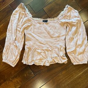 American Eagle Outfitters Cream Textured Blouse - size S, never worn